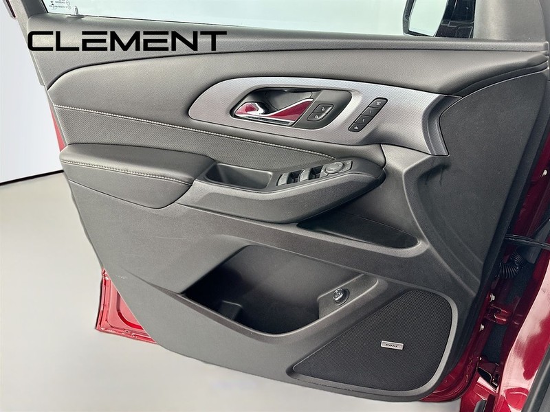 Chevrolet Traverse Vehicle Full-screen Gallery Image 27