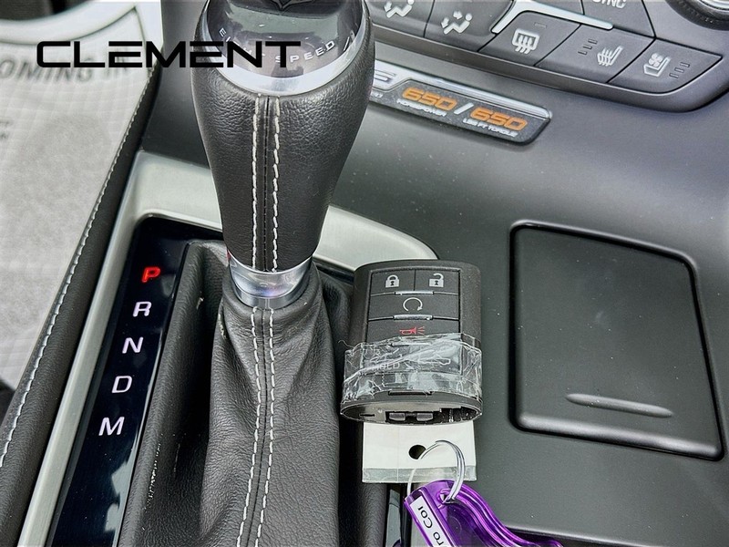 Chevrolet Corvette Vehicle Full-screen Gallery Image 24