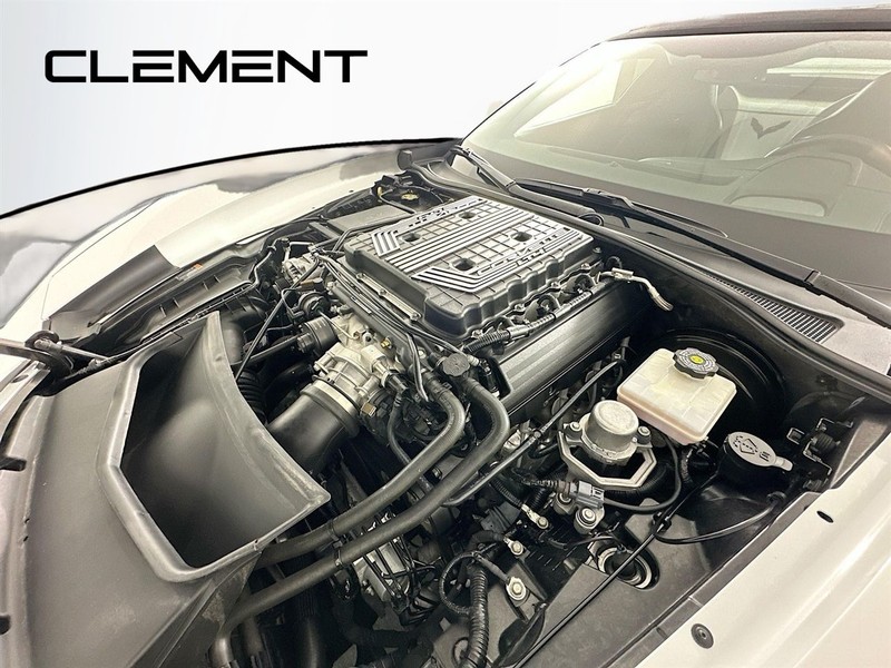 Chevrolet Corvette Vehicle Full-screen Gallery Image 35