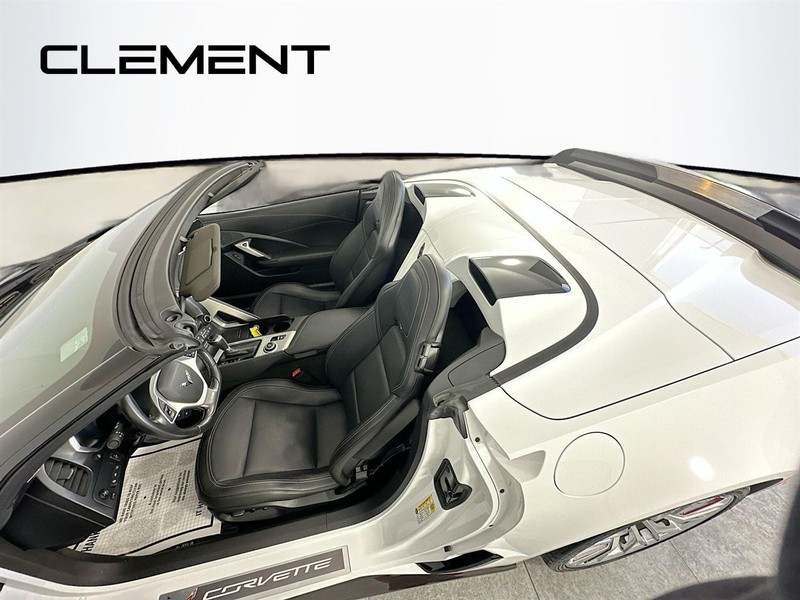 Chevrolet Corvette Vehicle Full-screen Gallery Image 36