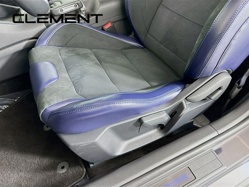 Ford Mustang Vehicle Image 31