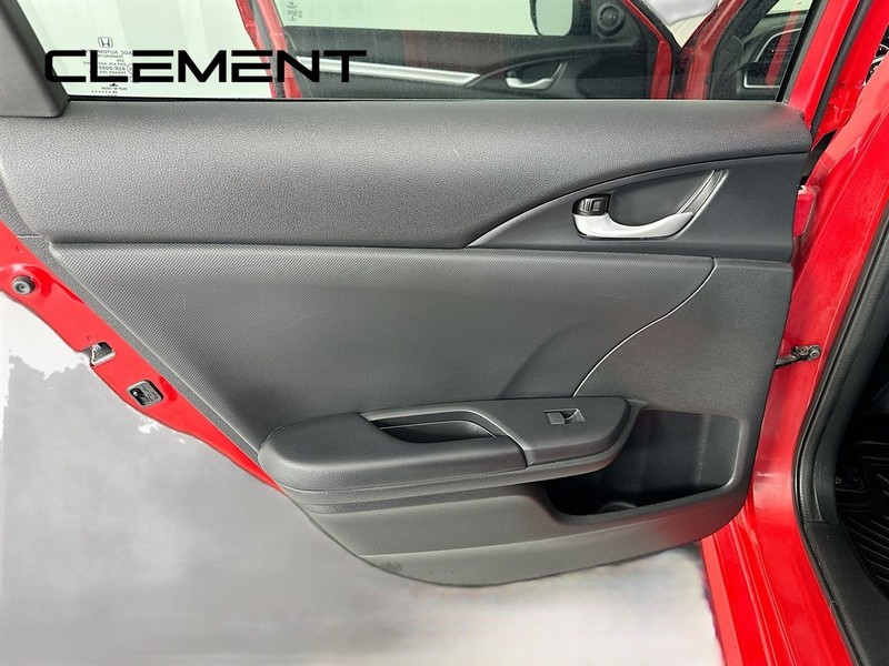 Honda Civic Sedan Vehicle Full-screen Gallery Image 29