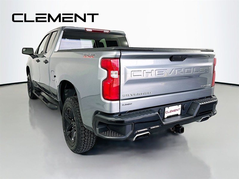 Chevrolet Silverado 1500 Vehicle Full-screen Gallery Image 08