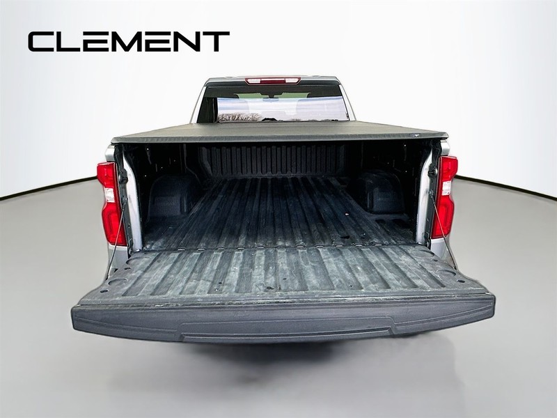 Chevrolet Silverado 1500 Vehicle Full-screen Gallery Image 10