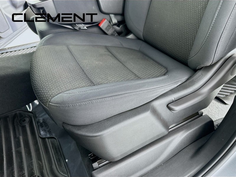 Chevrolet Silverado 1500 Vehicle Full-screen Gallery Image 24