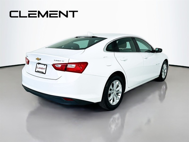 Chevrolet Malibu Vehicle Full-screen Gallery Image 06