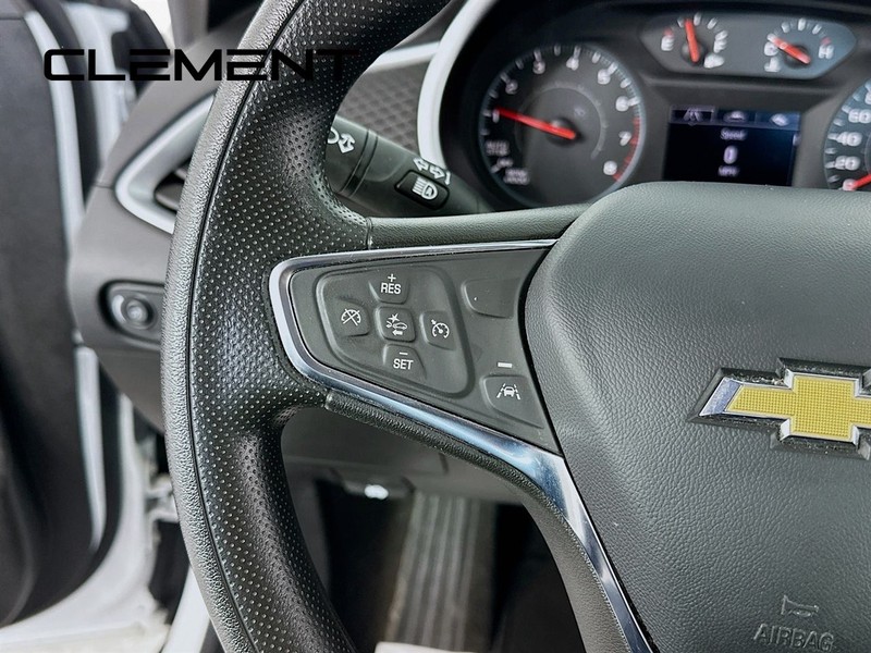 Chevrolet Malibu Vehicle Full-screen Gallery Image 15