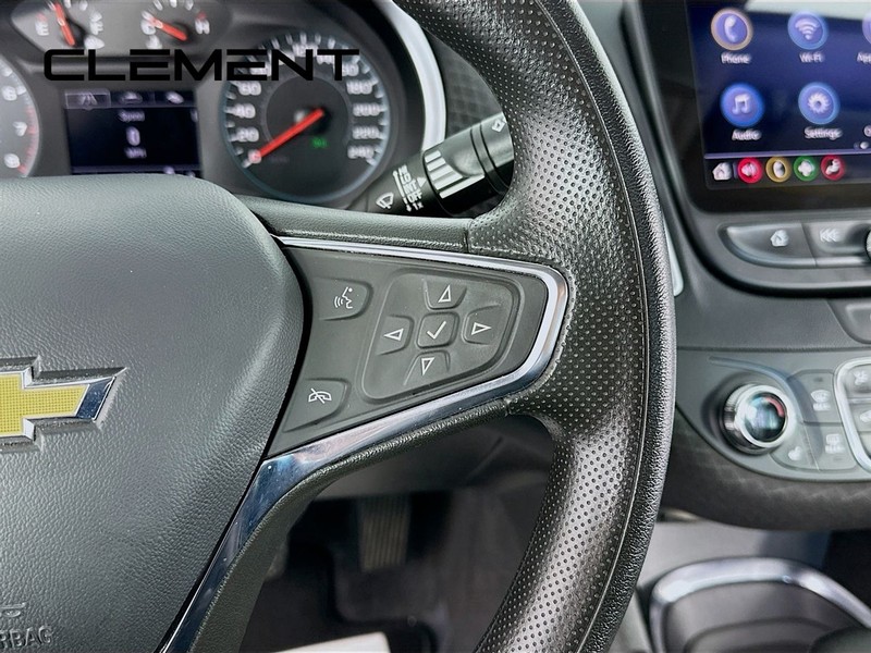 Chevrolet Malibu Vehicle Full-screen Gallery Image 16