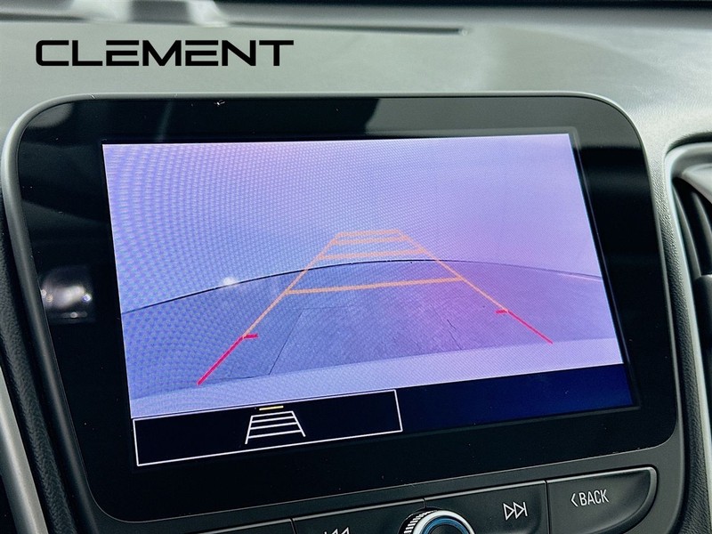 Chevrolet Malibu Vehicle Full-screen Gallery Image 20