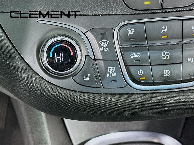 Chevrolet Malibu Vehicle Full-screen Gallery Image 23