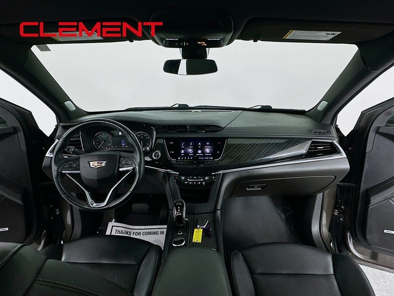 Cadillac XT6 Vehicle Full-screen Gallery Image 11