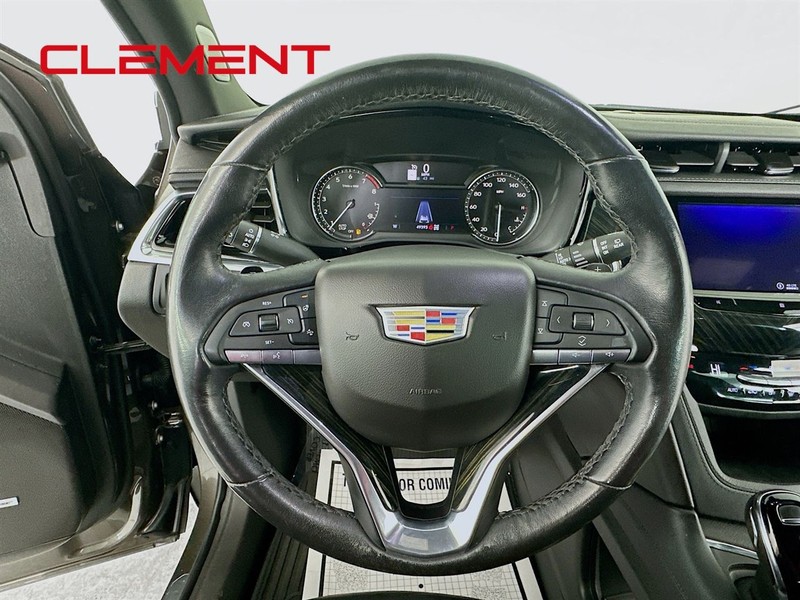 Cadillac XT6 Vehicle Full-screen Gallery Image 14