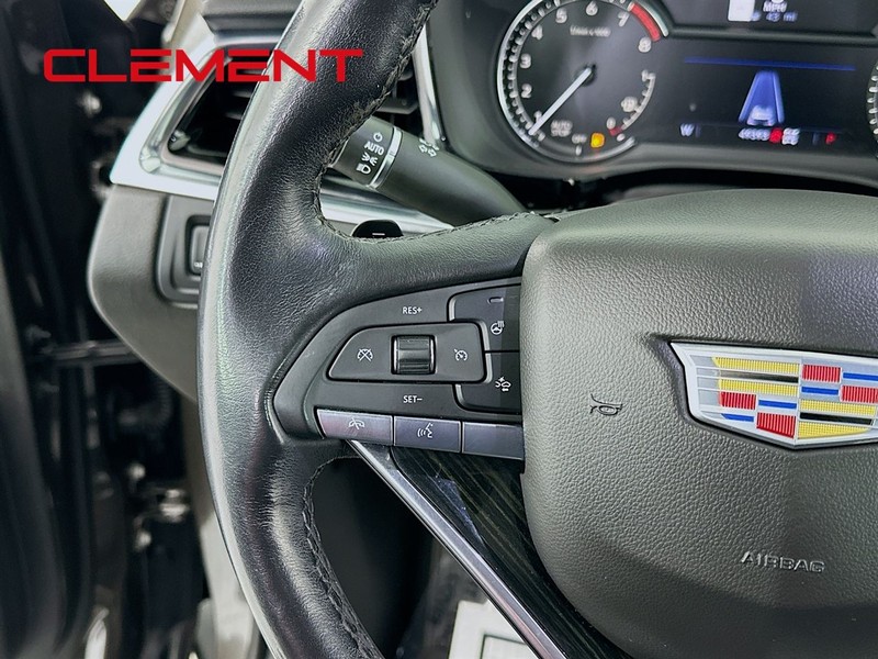 Cadillac XT6 Vehicle Full-screen Gallery Image 15