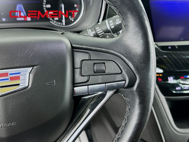 Cadillac XT6 Vehicle Full-screen Gallery Image 16