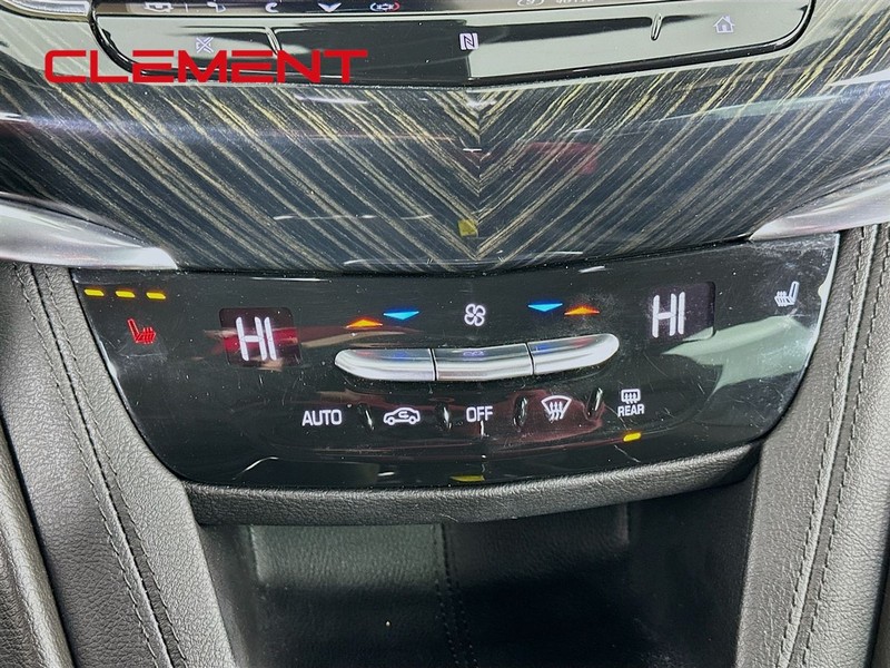 Cadillac XT6 Vehicle Full-screen Gallery Image 22