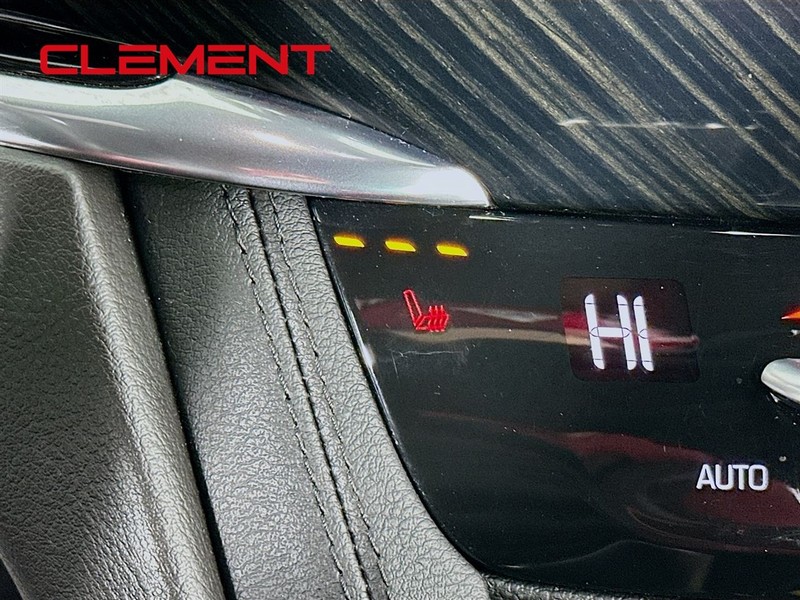 Cadillac XT6 Vehicle Full-screen Gallery Image 23