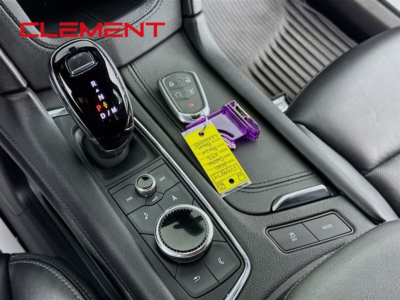 Cadillac XT6 Vehicle Full-screen Gallery Image 24