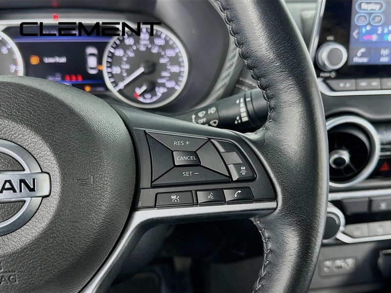 Nissan Sentra Vehicle Image 16