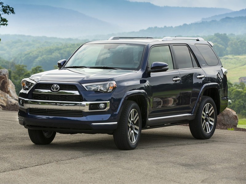 Toyota 4Runner Vehicle Full-screen Gallery Image 3