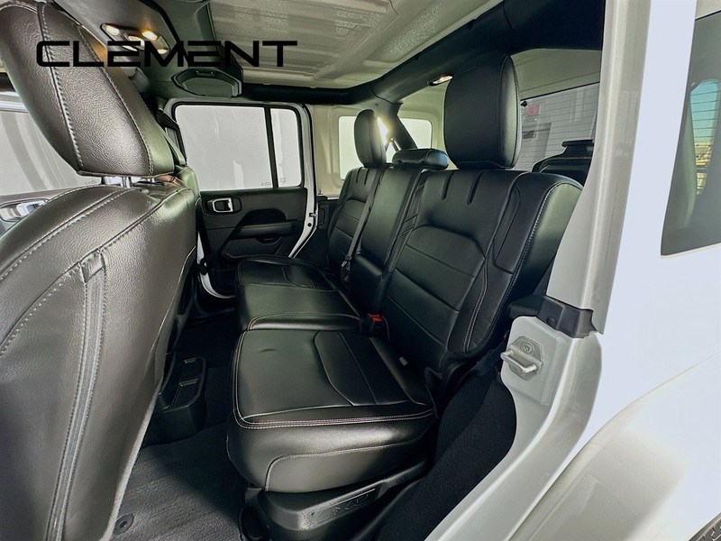 Jeep Wrangler 4xe Vehicle Full-screen Gallery Image 31