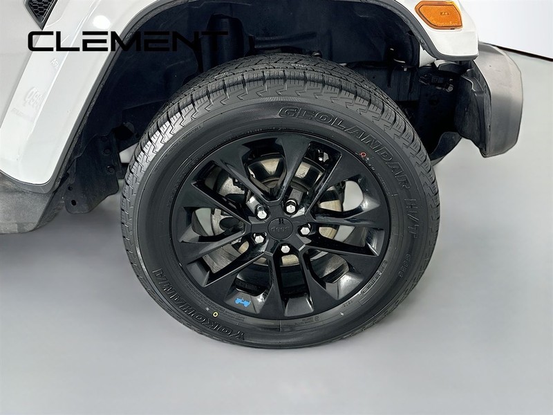 Jeep Wrangler 4xe Vehicle Full-screen Gallery Image 35