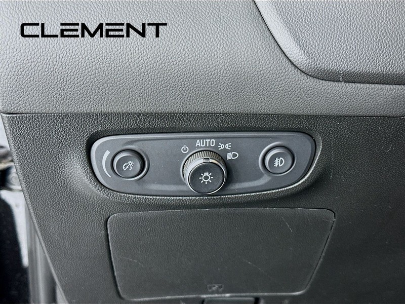 Buick Encore GX Vehicle Full-screen Gallery Image 12