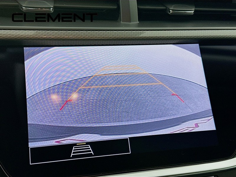 Buick Encore GX Vehicle Full-screen Gallery Image 20