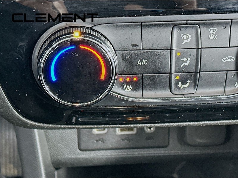 Buick Encore GX Vehicle Full-screen Gallery Image 23