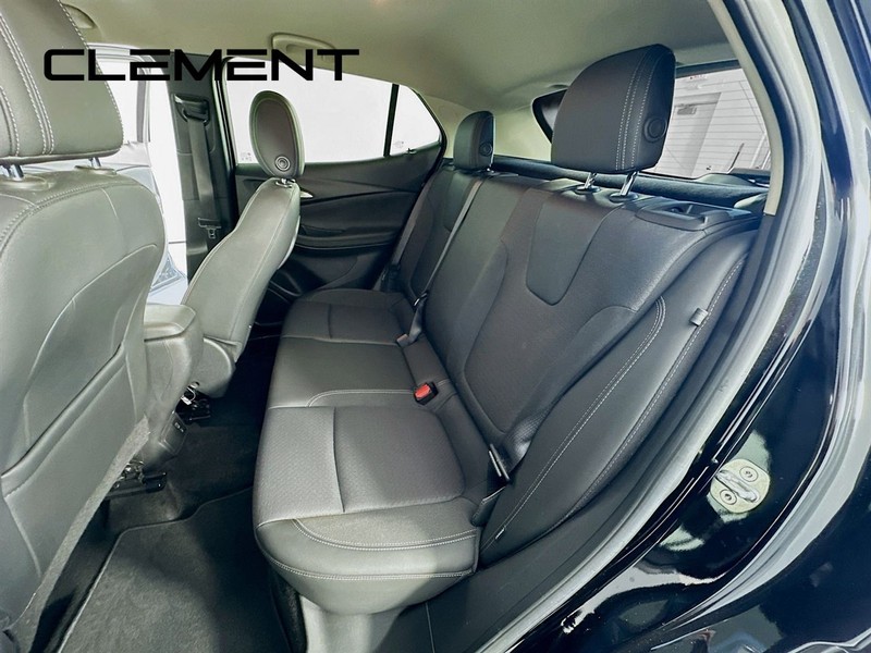 Buick Encore GX Vehicle Full-screen Gallery Image 31