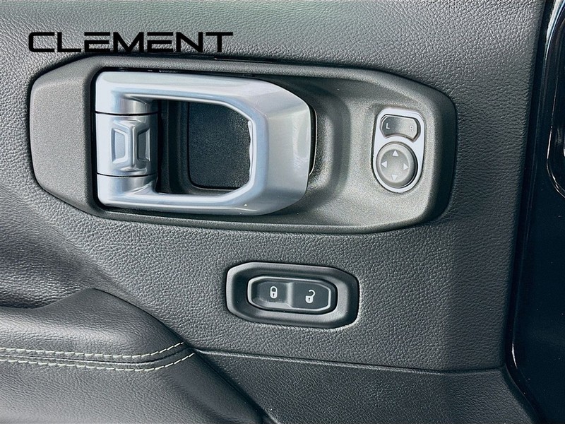 Jeep Wrangler 4xe Vehicle Full-screen Gallery Image 26