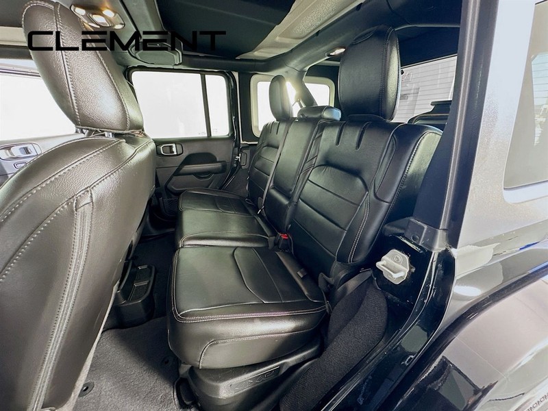 Jeep Wrangler 4xe Vehicle Full-screen Gallery Image 31