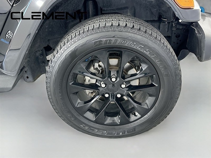 Jeep Wrangler 4xe Vehicle Full-screen Gallery Image 35