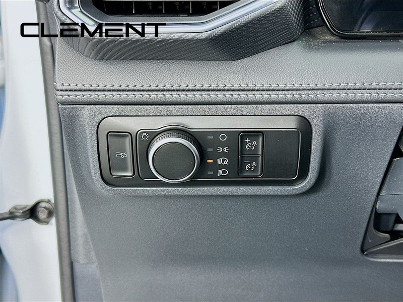 Ford Mustang Vehicle Full-screen Gallery Image 14