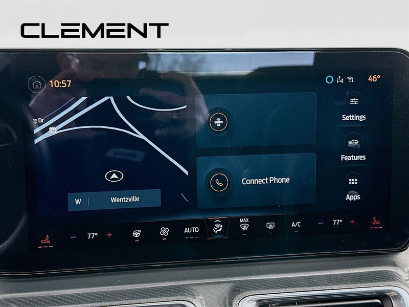 Ford Mustang Vehicle Full-screen Gallery Image 19