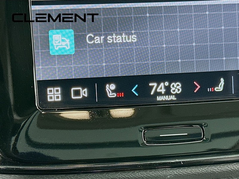 Volvo XC40 Vehicle Full-screen Gallery Image 23