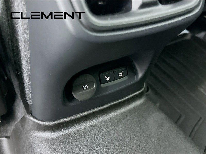 Volvo XC40 Vehicle Full-screen Gallery Image 33