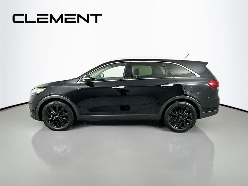 Kia Sorento Vehicle Full-screen Gallery Image 6