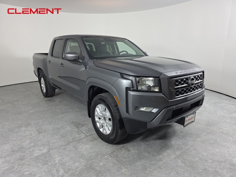 Nissan Frontier Vehicle Full-screen Gallery Image 3