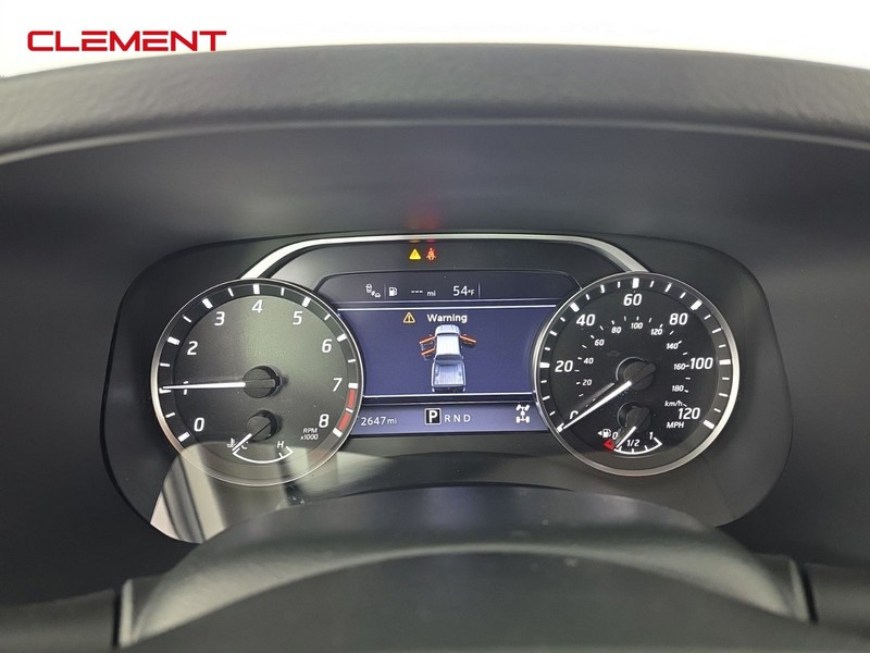 Nissan Frontier Vehicle Full-screen Gallery Image 14