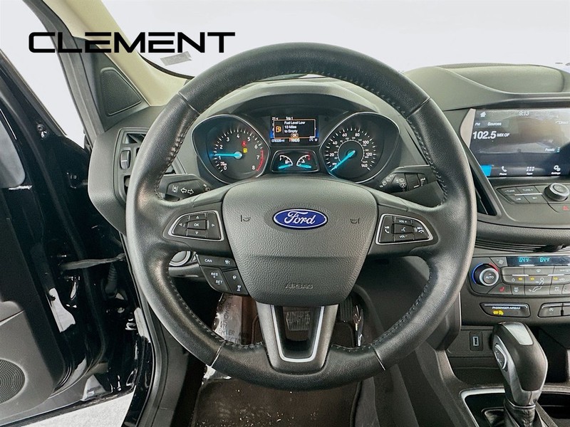 Ford Escape Vehicle Full-screen Gallery Image 15