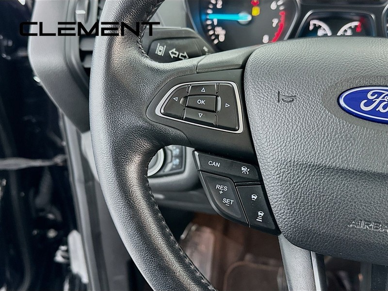 Ford Escape Vehicle Full-screen Gallery Image 17