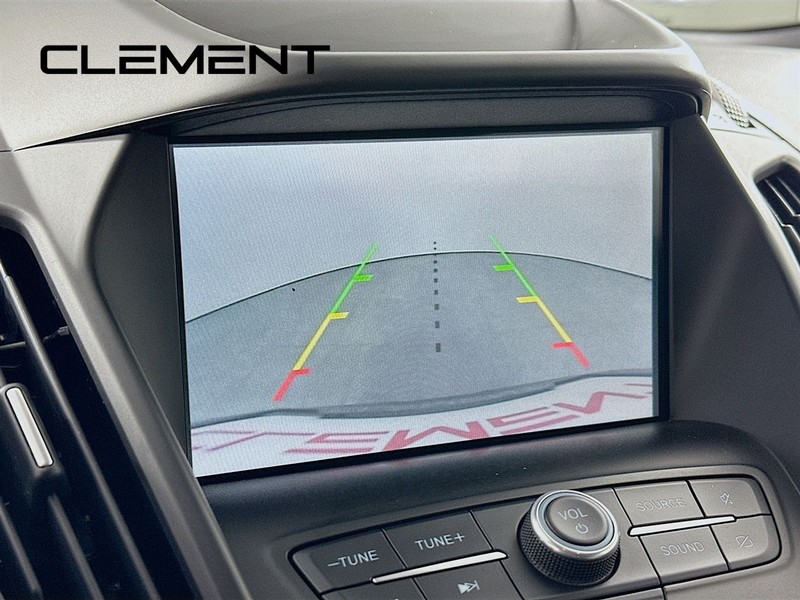 Ford Escape Vehicle Full-screen Gallery Image 20