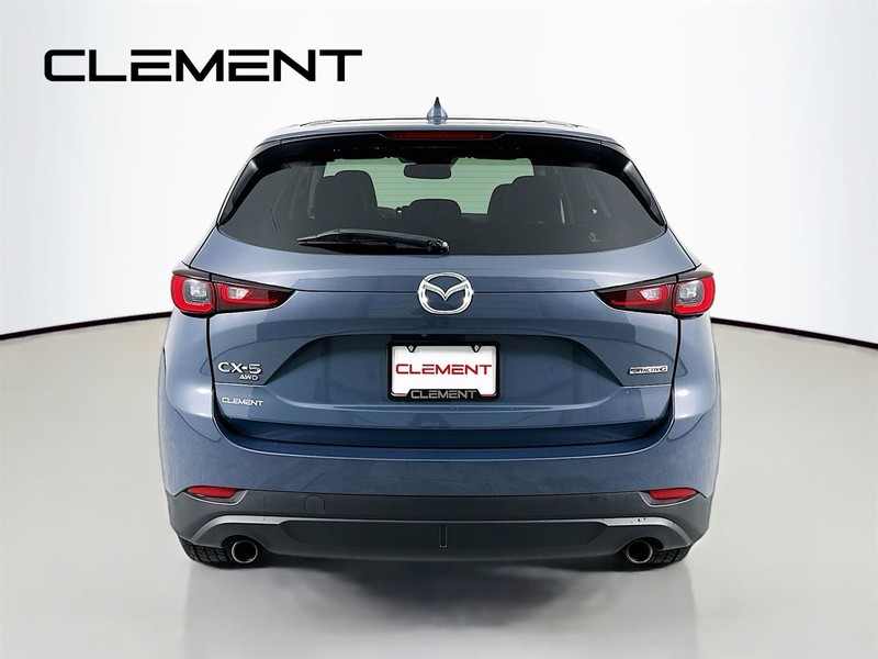 Mazda CX-5 Vehicle Full-screen Gallery Image 8