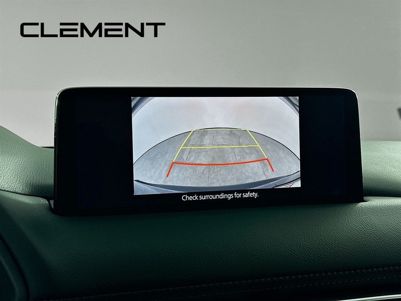 Mazda CX-5 Vehicle Full-screen Gallery Image 20