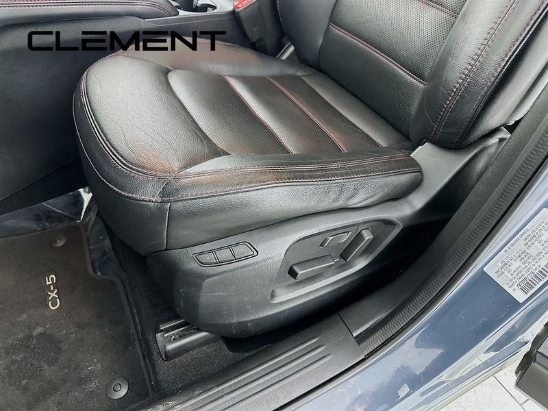 Mazda CX-5 Vehicle Full-screen Gallery Image 29