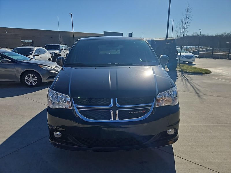 Dodge Grand Caravan Vehicle Image 02