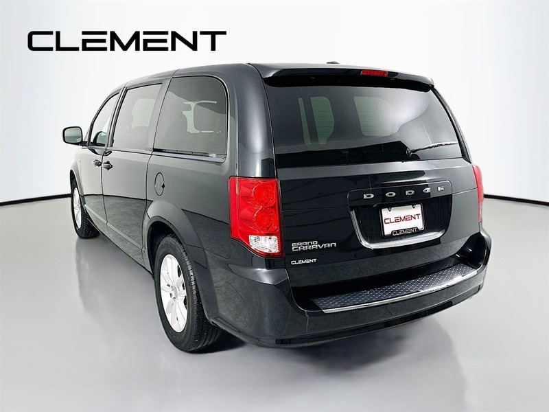 Dodge Grand Caravan Vehicle Full-screen Gallery Image 10