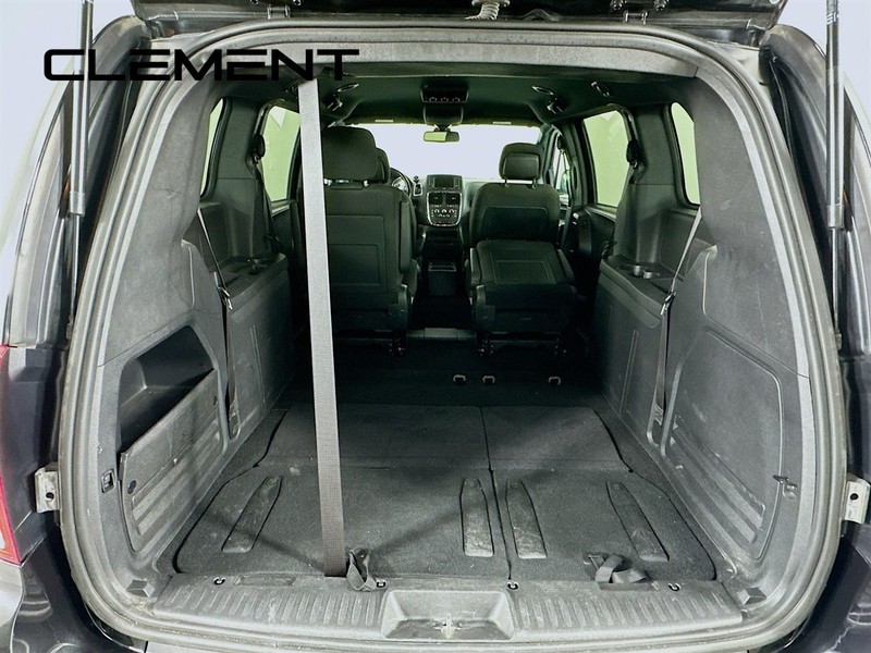 Dodge Grand Caravan Vehicle Full-screen Gallery Image 11