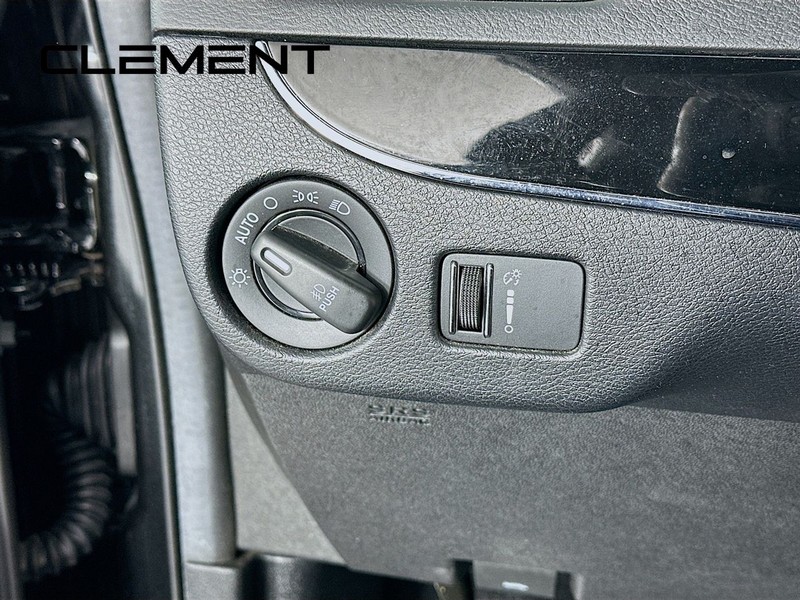 Dodge Grand Caravan Vehicle Full-screen Gallery Image 14