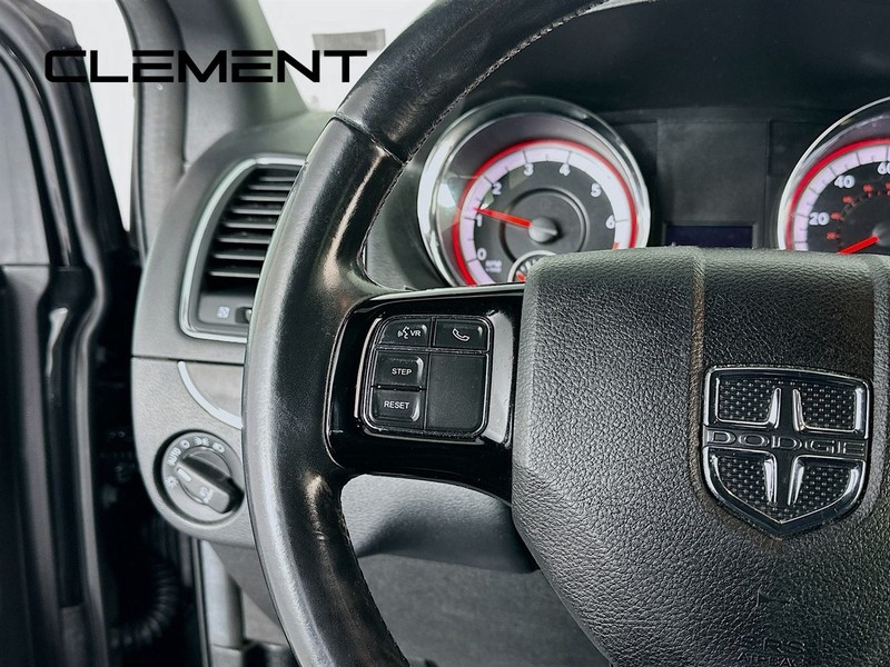 Dodge Grand Caravan Vehicle Full-screen Gallery Image 16